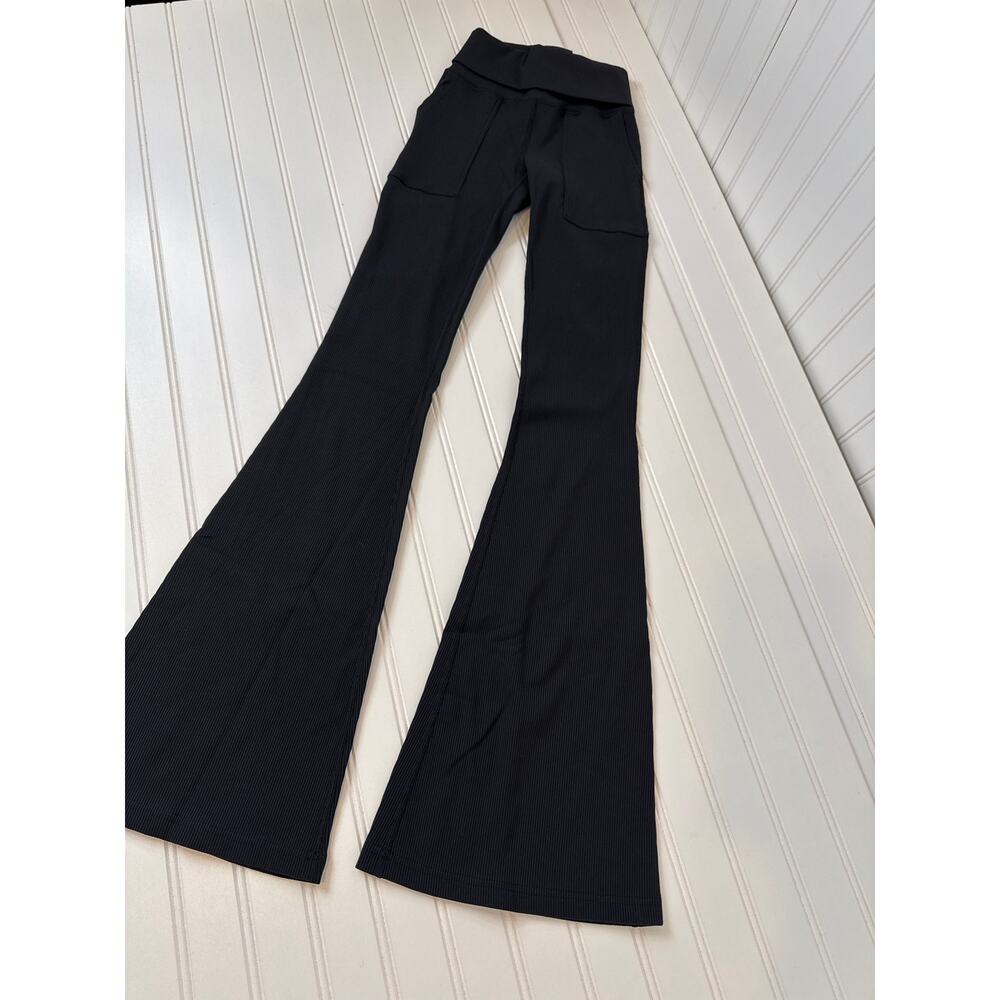 NWT OFFLINE By Aerie Ribbed Pocket Foldover Flare Leggings Black Sports XS Long